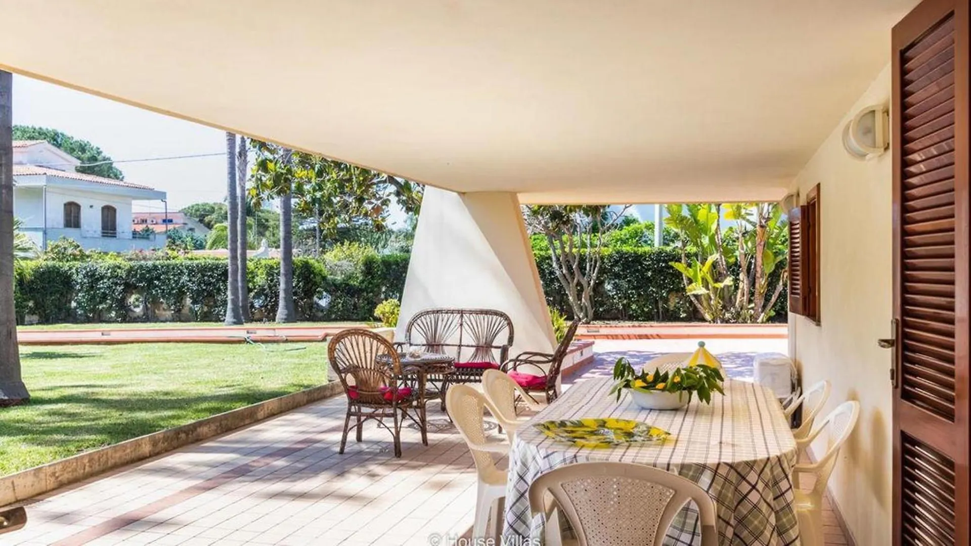 Carma Apartment Fontane Bianche Italy
