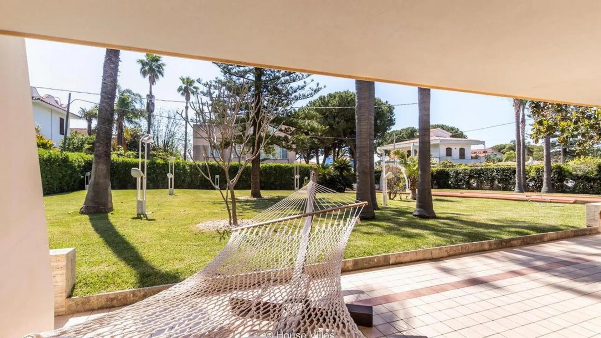 Carma Apartment Fontane Bianche